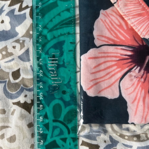 acacia hibiscus pouch - Picture 3 of 5